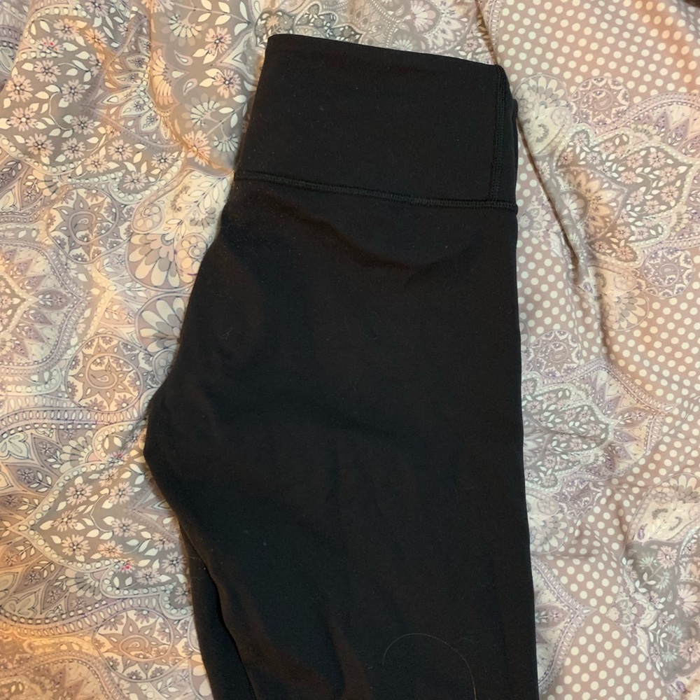Black Lululemon Wunder Under